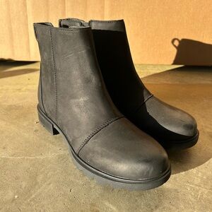 SOREL Emilie Zip Boots